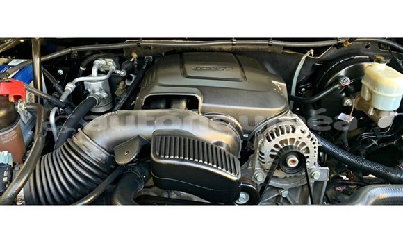 Acheter Import Voiture Chevrolet Silverado Noir à Import - Dubai, Iles Acheter Import Voiture Chevrolet Silverado Noir à Import - Dubai, Iles