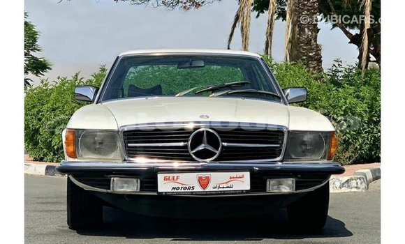 Buy Import Mercedes-Benz 190 White Car in Import - Dubai in Iles Buy Import Mercedes-Benz 190 White Car in Import - Dubai in Iles