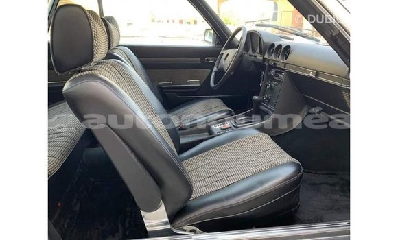 Buy Import Mercedes-Benz 190 White Car in Import - Dubai in Iles Buy Import Mercedes-Benz 190 White Car in Import - Dubai in Iles