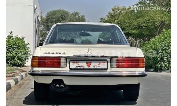 Buy Import Mercedes-Benz 190 White Car in Import - Dubai in Iles Buy Import Mercedes-Benz 190 White Car in Import - Dubai in Iles