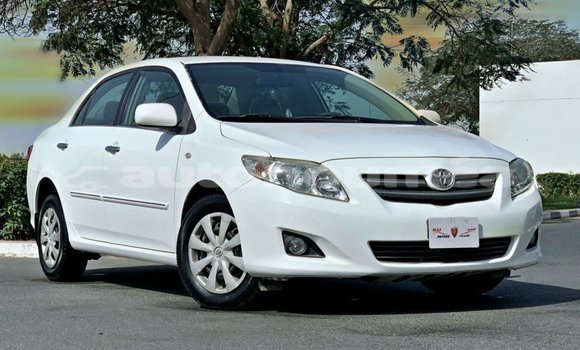 Buy Import Toyota Corolla White Car in Import - Dubai in Iles