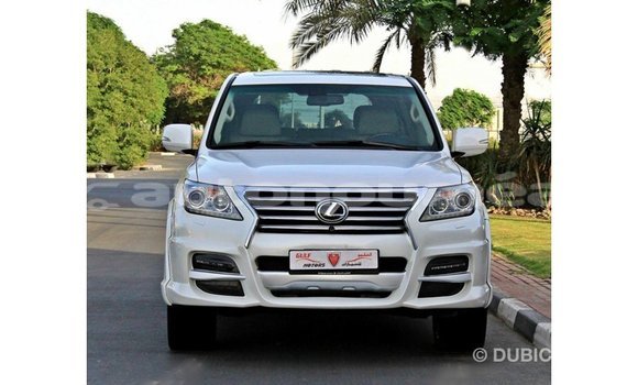 Acheter Import Voiture Lexus LX Blanc à Import - Dubai, Iles Acheter Import Voiture Lexus LX Blanc à Import - Dubai, Iles