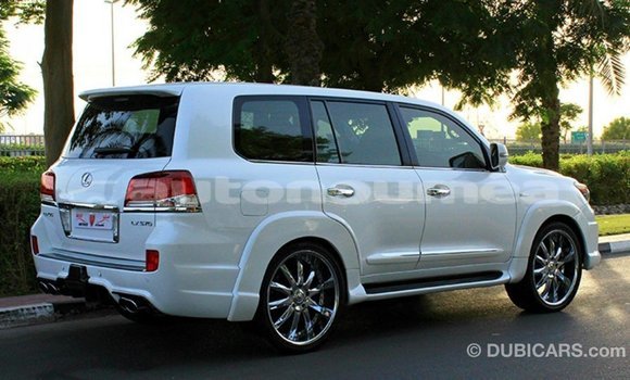 Acheter Import Voiture Lexus LX Blanc à Import - Dubai, Iles Acheter Import Voiture Lexus LX Blanc à Import - Dubai, Iles