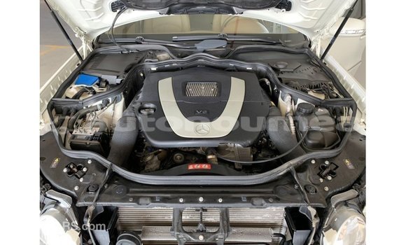 Acheter Import Voiture Mercedes-Benz 200 Blanc à Import - Dubai, Iles Acheter Import Voiture Mercedes-Benz 200 Blanc à Import - Dubai, Iles