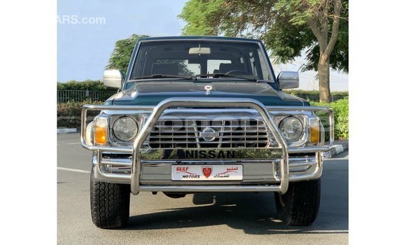 Buy Import Nissan Patrol Blue Car in Import - Dubai in Iles Buy Import Nissan Patrol Blue Car in Import - Dubai in Iles