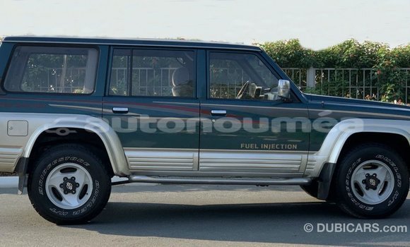 Buy Import Nissan Patrol Blue Car in Import - Dubai in Iles Buy Import Nissan Patrol Blue Car in Import - Dubai in Iles
