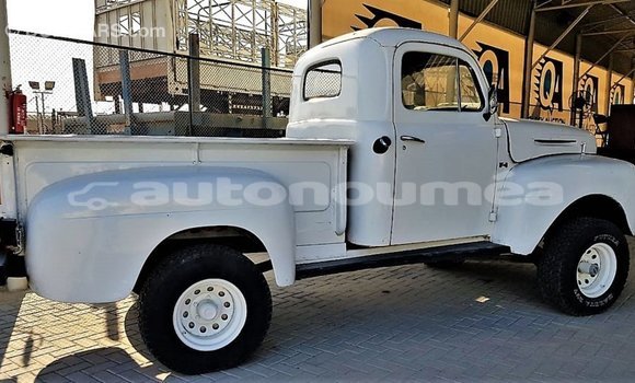 Buy Import Ford Club Wagon White Car in Import - Dubai in Iles Buy Import Ford Club Wagon White Car in Import - Dubai in Iles