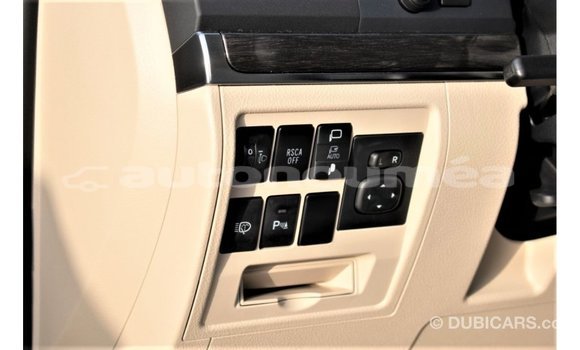 Acheter Import Voiture Toyota Land Cruiser Noir à Import - Dubai, Iles Acheter Import Voiture Toyota Land Cruiser Noir à Import - Dubai, Iles