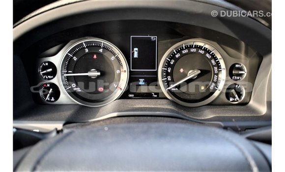 Acheter Import Voiture Toyota Land Cruiser Noir à Import - Dubai, Iles Acheter Import Voiture Toyota Land Cruiser Noir à Import - Dubai, Iles