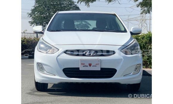 Buy Import Hyundai Accent White Car in Import - Dubai in Iles Buy Import Hyundai Accent White Car in Import - Dubai in Iles