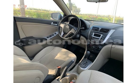 Buy Import Hyundai Accent White Car in Import - Dubai in Iles Buy Import Hyundai Accent White Car in Import - Dubai in Iles