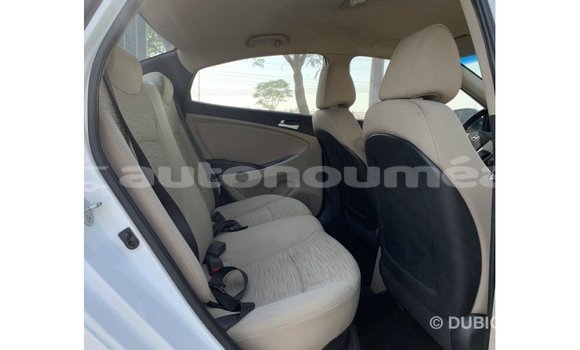 Buy Import Hyundai Accent White Car in Import - Dubai in Iles Buy Import Hyundai Accent White Car in Import - Dubai in Iles
