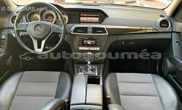 Buy Import Mercedes-Benz 200 Blue Car in Import - Dubai in Iles Buy Import Mercedes-Benz 200 Blue Car in Import - Dubai in Iles