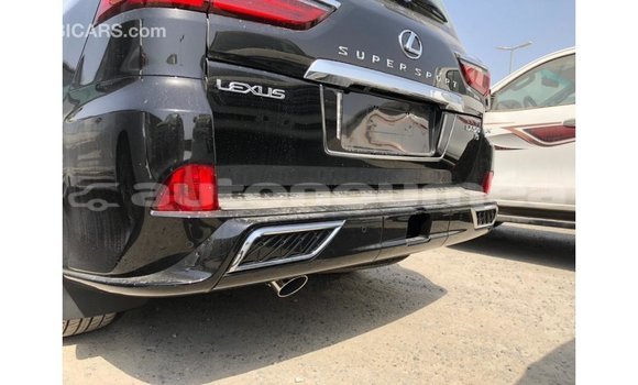 Acheter Import Voiture Lexus LX Noir à Import - Dubai, Iles Acheter Import Voiture Lexus LX Noir à Import - Dubai, Iles