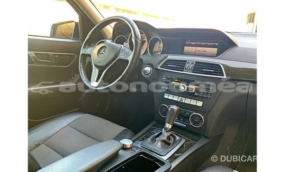 Buy Import Mercedes-Benz 200 Blue Car in Import - Dubai in Iles Buy Import Mercedes-Benz 200 Blue Car in Import - Dubai in Iles