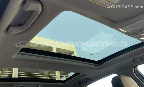 Buy Import Mercedes-Benz 200 Blue Car in Import - Dubai in Iles Buy Import Mercedes-Benz 200 Blue Car in Import - Dubai in Iles