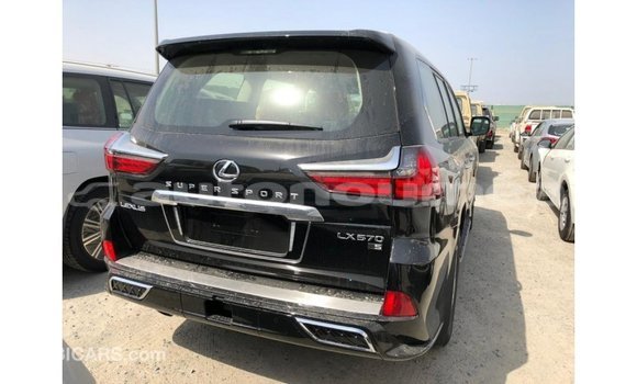 Acheter Import Voiture Lexus LX Noir à Import - Dubai, Iles Acheter Import Voiture Lexus LX Noir à Import - Dubai, Iles
