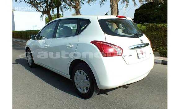 Buy Import Nissan Tiida White Car in Import - Dubai in Iles Buy Import Nissan Tiida White Car in Import - Dubai in Iles