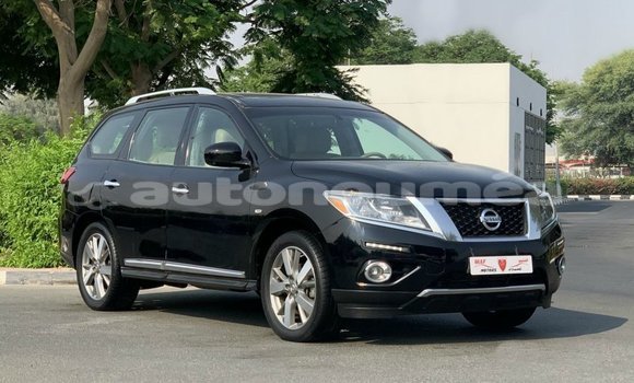 Buy Import Nissan Pathfinder Black Car in Import - Dubai in Iles Buy Import Nissan Pathfinder Black Car in Import - Dubai in Iles
