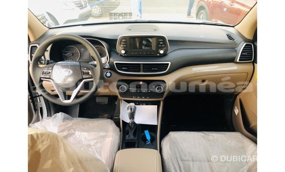 Acheter Import Voiture Hyundai Tucson Blanc à Import - Dubai, Iles Acheter Import Voiture Hyundai Tucson Blanc à Import - Dubai, Iles