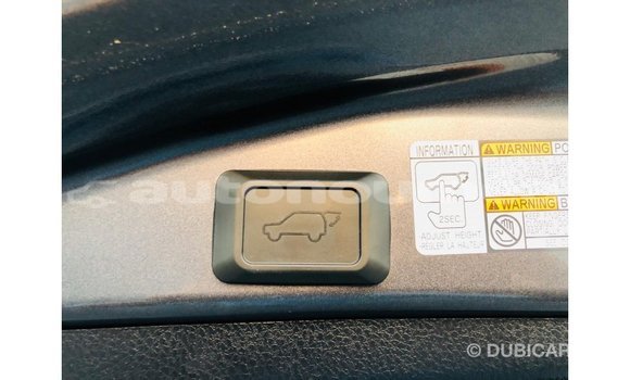 Acheter Import Utilitaire Toyota HiAce Noir à Import - Dubai, Iles Acheter Import Utilitaire Toyota HiAce Noir à Import - Dubai, Iles