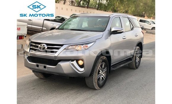 Acheter Import Voiture Toyota Fortuner Autre à Import - Dubai, Iles Acheter Import Voiture Toyota Fortuner Autre à Import - Dubai, Iles
