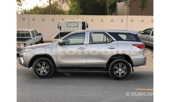 Acheter Import Voiture Toyota Fortuner Autre à Import - Dubai, Iles Acheter Import Voiture Toyota Fortuner Autre à Import - Dubai, Iles