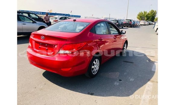Acheter Import Voiture Hyundai Accent Rouge à Import - Dubai, Iles Acheter Import Voiture Hyundai Accent Rouge à Import - Dubai, Iles