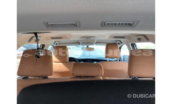 Acheter Import Voiture Toyota Fortuner Blanc à Import - Dubai, Iles Acheter Import Voiture Toyota Fortuner Blanc à Import - Dubai, Iles