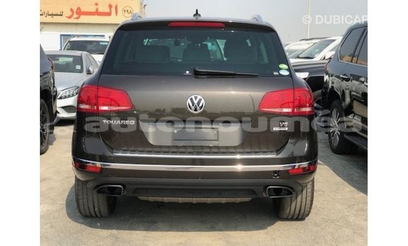 Acheter Import Voiture Volkswagen Touareg Marron à Import - Dubai, Iles Acheter Import Voiture Volkswagen Touareg Marron à Import - Dubai, Iles