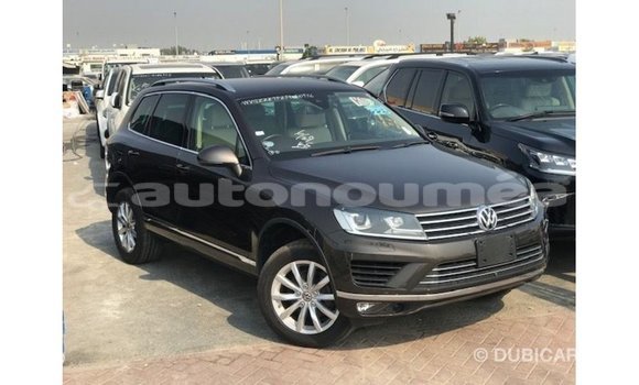 Acheter Import Voiture Volkswagen Touareg Marron à Import - Dubai, Iles Acheter Import Voiture Volkswagen Touareg Marron à Import - Dubai, Iles