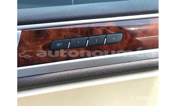 Acheter Import Voiture Volkswagen Touareg Marron à Import - Dubai, Iles Acheter Import Voiture Volkswagen Touareg Marron à Import - Dubai, Iles