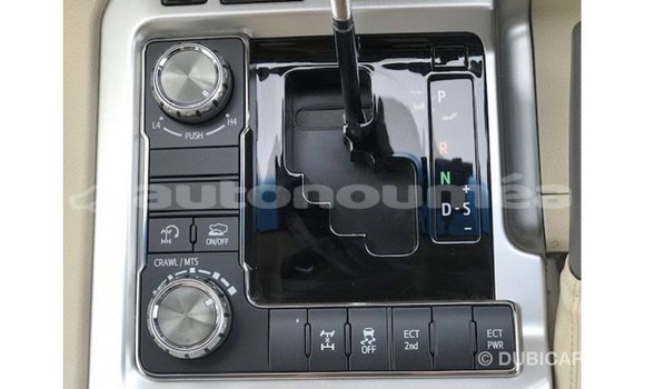 Acheter Import Voiture Toyota Land Cruiser Rouge à Import - Dubai, Iles Acheter Import Voiture Toyota Land Cruiser Rouge à Import - Dubai, Iles