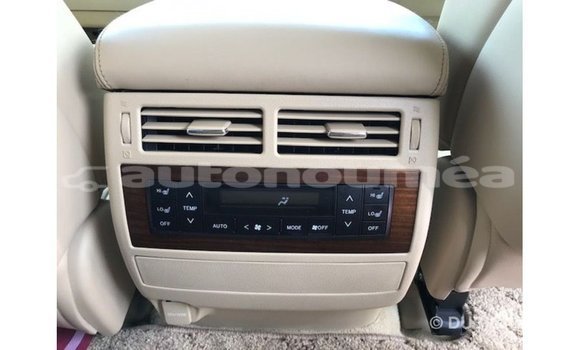 Buy Import Toyota Land Cruiser White Car in Import - Dubai in Iles Buy Import Toyota Land Cruiser White Car in Import - Dubai in Iles