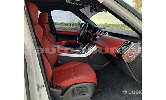 Buy Import Land Rover Range Rover White Car in Import - Dubai in Iles Buy Import Land Rover Range Rover White Car in Import - Dubai in Iles