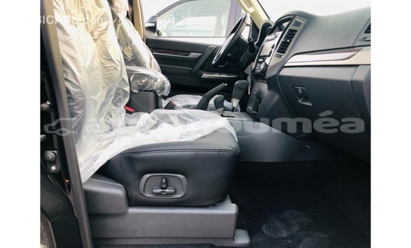 Acheter Import Voiture Mitsubishi Pajero Noir à Import - Dubai, Iles Acheter Import Voiture Mitsubishi Pajero Noir à Import - Dubai, Iles