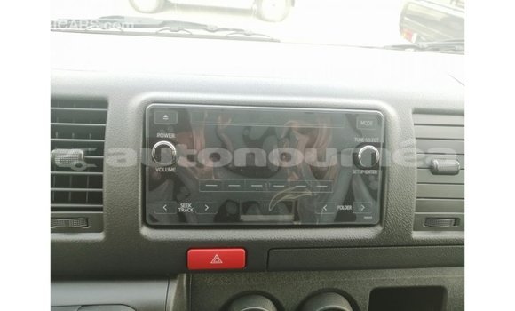 Acheter Import Utilitaire Toyota DA Blanc à Import - Dubai, Iles Acheter Import Utilitaire Toyota DA Blanc à Import - Dubai, Iles