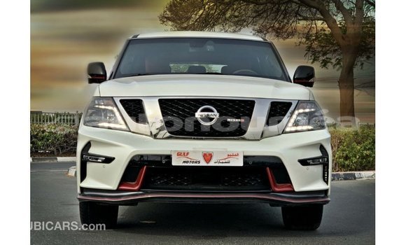 Buy Import Nissan Patrol White Car in Import - Dubai in Iles Buy Import Nissan Patrol White Car in Import - Dubai in Iles