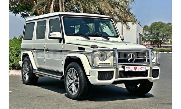Buy Import Mercedes-Benz 190 White Car in Import - Dubai in Iles Buy Import Mercedes-Benz 190 White Car in Import - Dubai in Iles