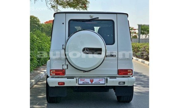 Buy Import Mercedes-Benz 190 White Car in Import - Dubai in Iles Buy Import Mercedes-Benz 190 White Car in Import - Dubai in Iles