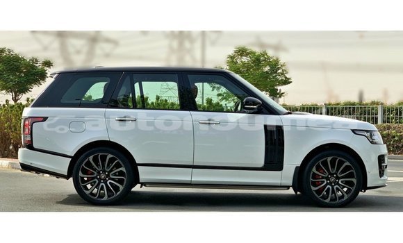 Buy Import Land Rover Range Rover White Car in Import - Dubai in Iles Buy Import Land Rover Range Rover White Car in Import - Dubai in Iles