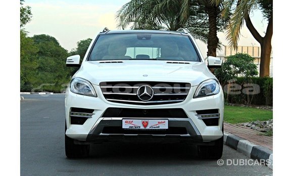 Buy Import Mercedes-Benz 190 White Car in Import - Dubai in Iles Buy Import Mercedes-Benz 190 White Car in Import - Dubai in Iles