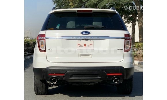 Acheter Import Voiture Ford Explorer Blanc à Import - Dubai, Iles Acheter Import Voiture Ford Explorer Blanc à Import - Dubai, Iles