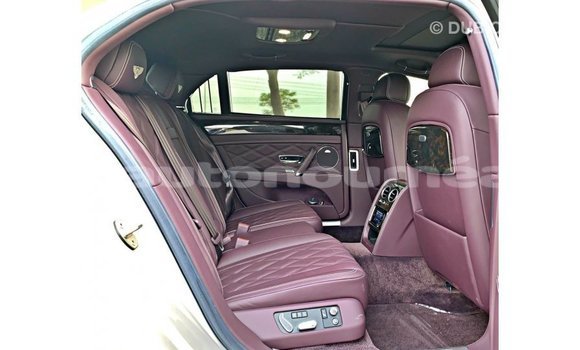 Acheter Import Voiture Bentley Flying Spur Autre à Import - Dubai, Iles Acheter Import Voiture Bentley Flying Spur Autre à Import - Dubai, Iles