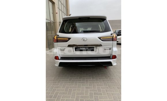 Acheter Import Voiture Lexus LX Blanc à Import - Dubai, Iles Acheter Import Voiture Lexus LX Blanc à Import - Dubai, Iles
