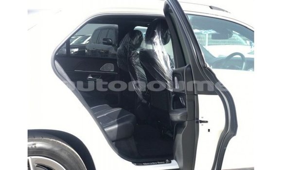 Acheter Import Voiture Mercedes-Benz GLE Blanc à Import - Dubai, Iles Acheter Import Voiture Mercedes-Benz GLE Blanc à Import - Dubai, Iles