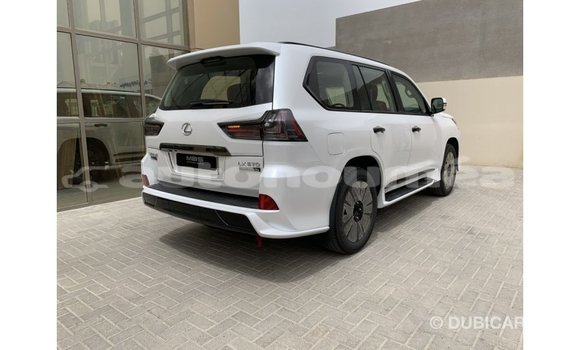 Acheter Import Voiture Lexus LX Blanc à Import - Dubai, Iles Acheter Import Voiture Lexus LX Blanc à Import - Dubai, Iles