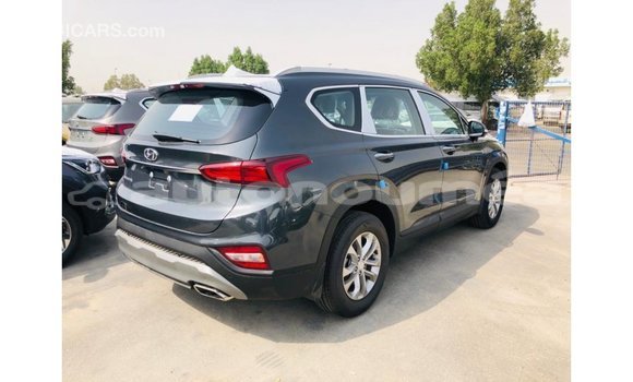 Buy Import Hyundai Santa Fe Green Car in Import - Dubai in Iles Buy Import Hyundai Santa Fe Green Car in Import - Dubai in Iles