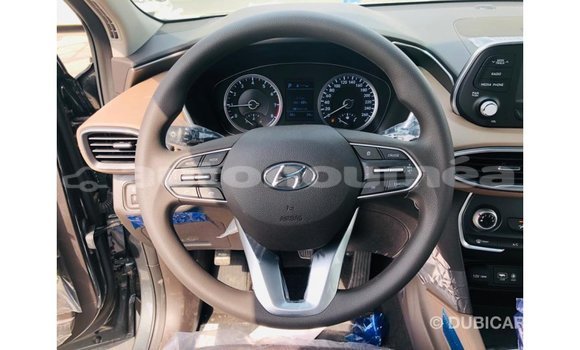 Buy Import Hyundai Santa Fe Green Car in Import - Dubai in Iles Buy Import Hyundai Santa Fe Green Car in Import - Dubai in Iles