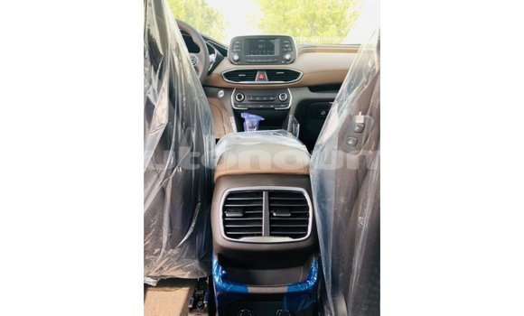 Buy Import Hyundai Santa Fe Green Car in Import - Dubai in Iles Buy Import Hyundai Santa Fe Green Car in Import - Dubai in Iles